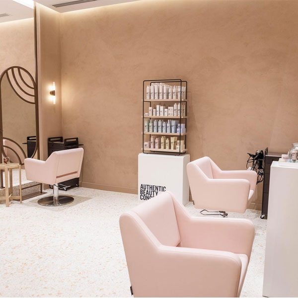 The-Feminine-and-refined-hairdressing-salon