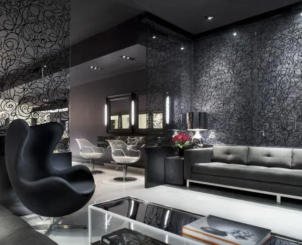 chris-chase-salon_6-600x487